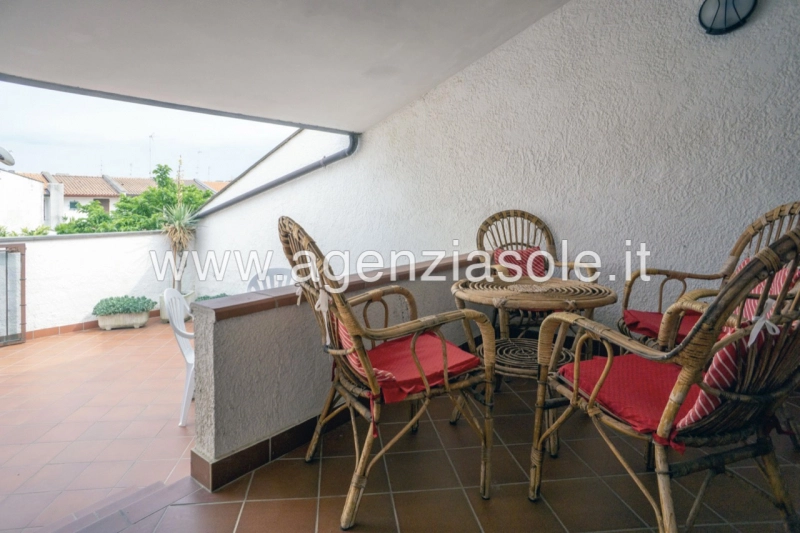 CENAM 9 - appartamento in residence fronte-mare 